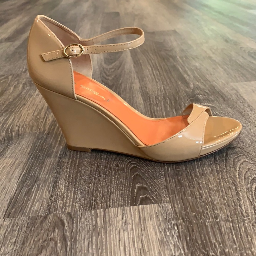 Via Spiage Patent Nude Wedge